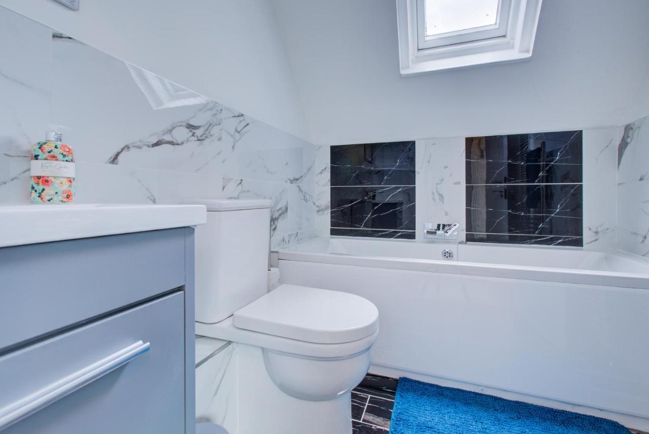 Luxury 3 Bedroom Apartment Close To Beach, Bournemouth & Meyrick Park ภายนอก รูปภาพ